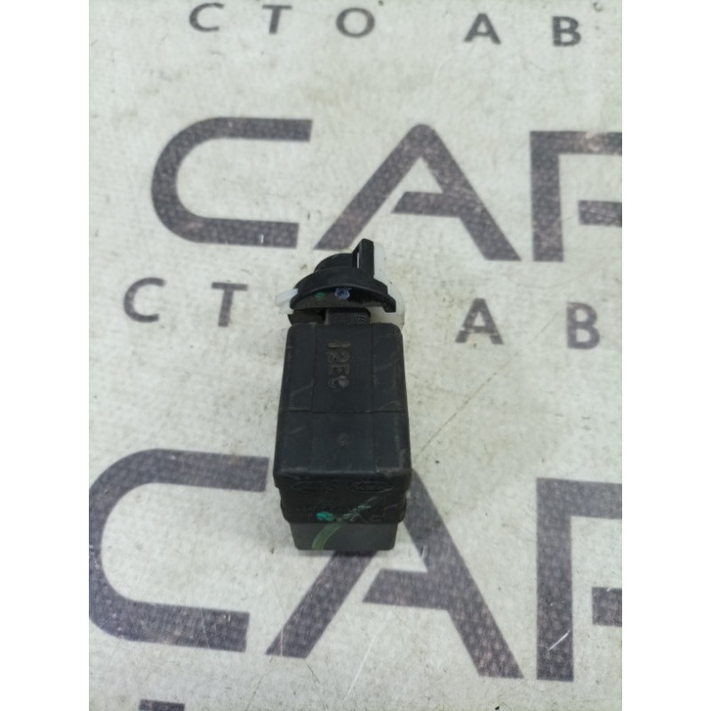 Концевик педали тормоза (электрика / датчики) KIA Sorento UM 2013 2.4 938103S000