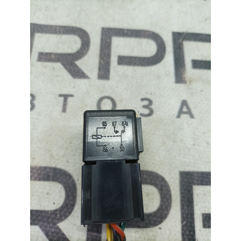 Реле (электрика) BMW 3-series E46 610t