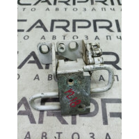 Петля двери