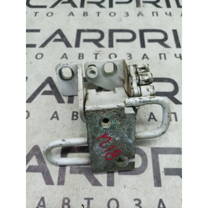 Петля двери (кузов и элементы) Volkswagen Golf 1K 2.5 1k0831412q