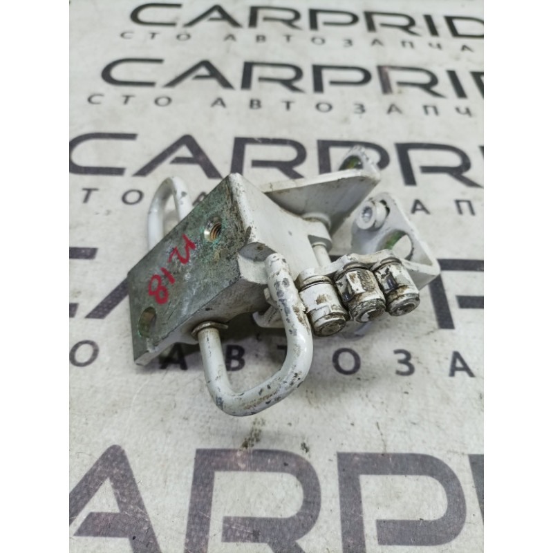 Петля двери (кузов и элементы) Volkswagen Golf 1K 2.5 1k0831412q