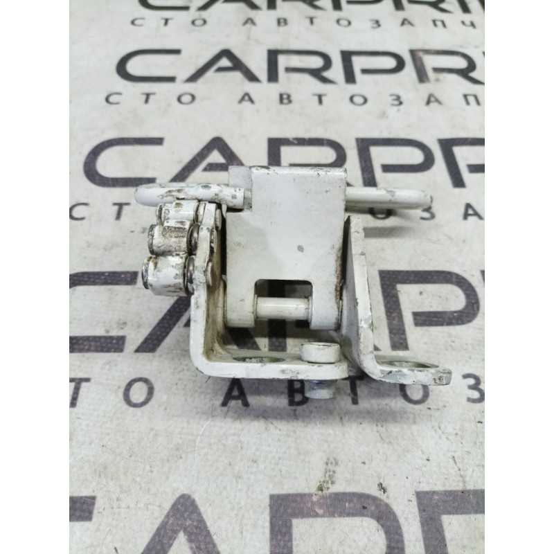 Петля двери (кузов и элементы) Volkswagen Golf 1K 2.5 1k0831412q