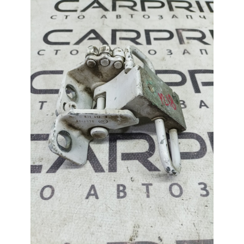 Петля двери (кузов и элементы) Volkswagen Golf 1K 2.5 1k0831412q