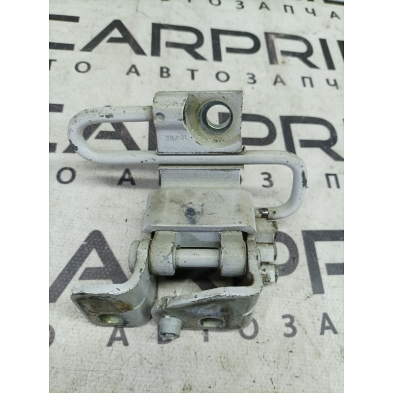 Петля двери (кузов и элементы) Volkswagen Golf 1K 2.5 1k0831412q