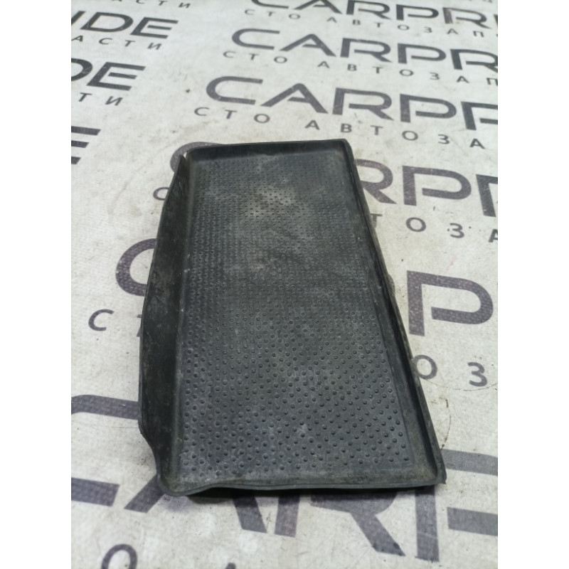 Коврик центральной консоли (салон) Volkswagen Passat B5 2003 2.5 AKN 3b0858169b