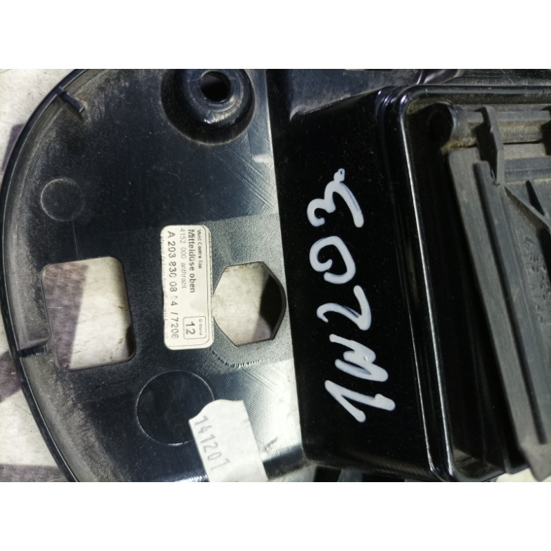 Дефлектор воздуховода (салон) Mercedes-Benz C-class W203 1.8 M111.951 a2038300854