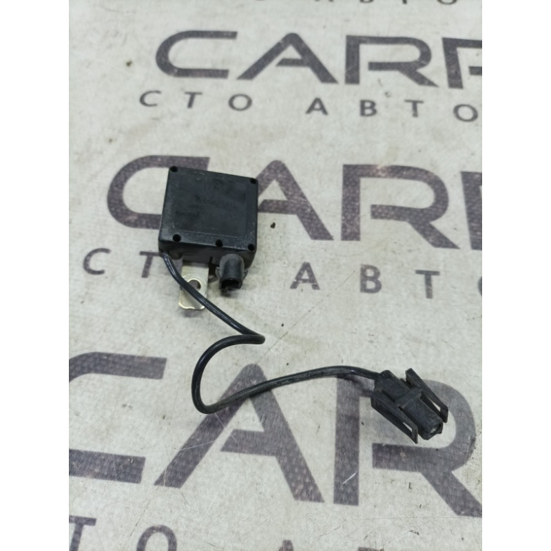 Усилитель антенны (электрика) BMW X5 E53 2003 M62B44 65248380945