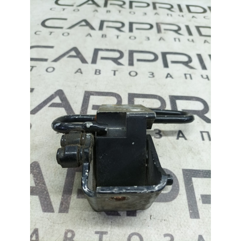 Петля дверей (кузов і елементи) Audi A6 C6 8e0831412b