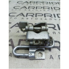 Петля двери