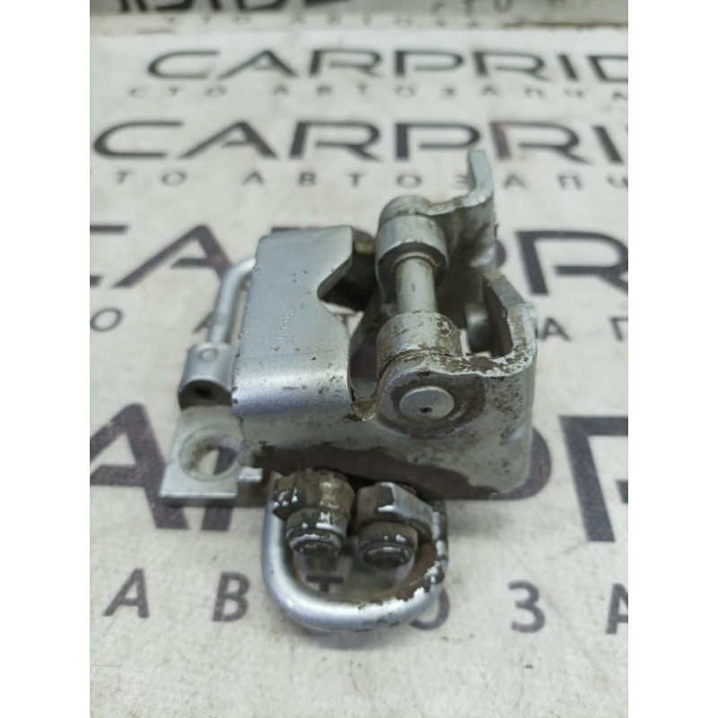 Петля двери (кузов и элементы) Volkswagen Golf 1K 2004 2.0 BKD 1k4833411h