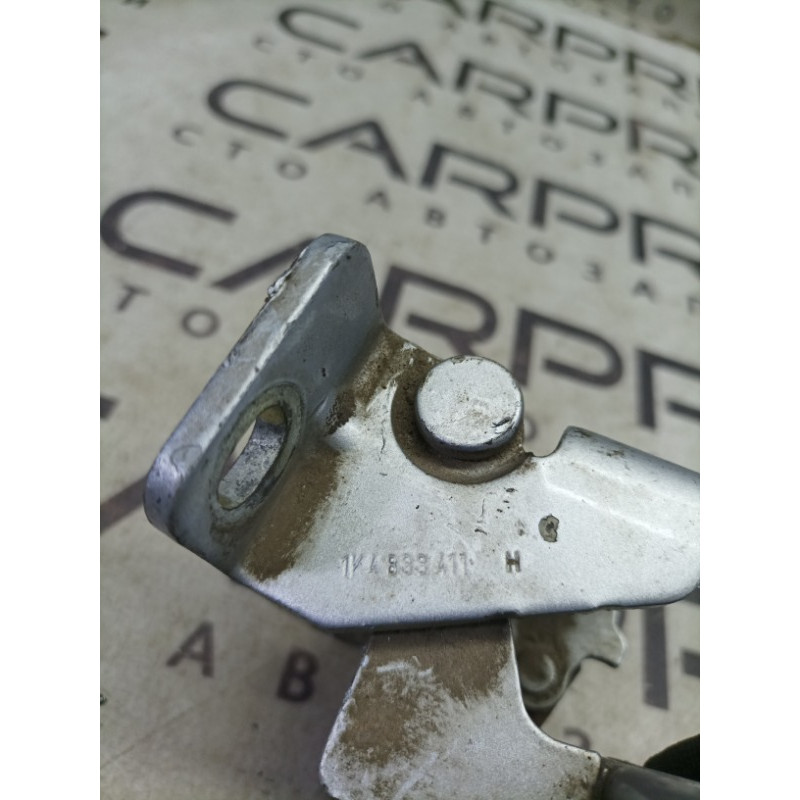 Петля двери (кузов и элементы) Volkswagen Golf 1K 2004 2.0 BKD 1k4833411h