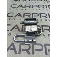 Петля двери