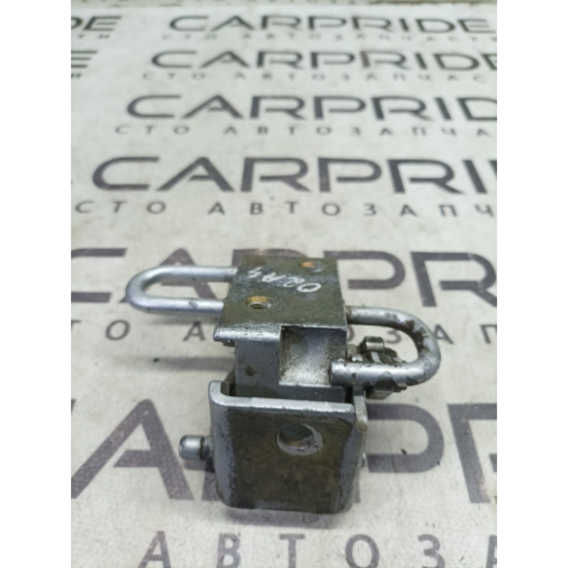 Петля двери (кузов и элементы) AUDI A4 B6 2.4BDV 8e0833411