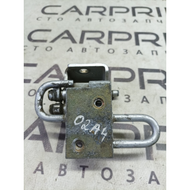 Петля двери (кузов и элементы) AUDI A4 B6 2.4BDV 8e0833411