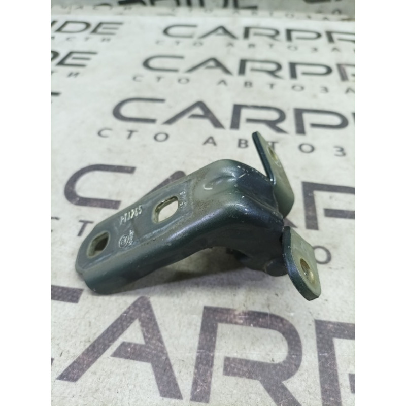 Петля дверей (кузов і елементи) CHEVROLET Volt 1 2012 1.4 13501716