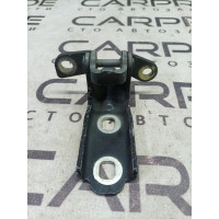 Петля двери