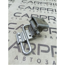 Петля двери