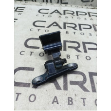 Петля двери