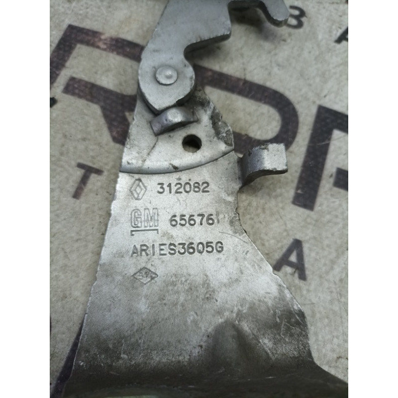 Петля капота (кузов и элементы) Opel Vivaro 1 2007 1.9 D 312082