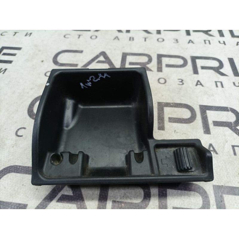 Попільничка (салон) Mercedes-Benz E-class W211 2006 3.2 M112.946 a2118100028