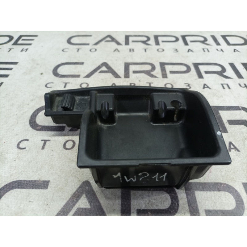 Попільничка (салон) Mercedes-Benz E-class W211 2006 3.2 M112.946 a2118100028