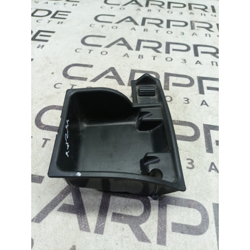 Попільничка (салон) Mercedes-Benz E-class W211 2006 3.2 M112.946 a2118100028