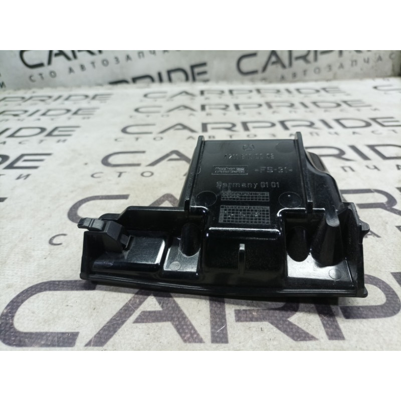 Попільничка (салон) Mercedes-Benz E-class W211 2006 3.2 M112.946 a2118100028