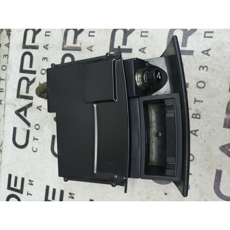 Пепельница (салон) KIA Sorento BL 2005 2.5 CRDI 845503E000