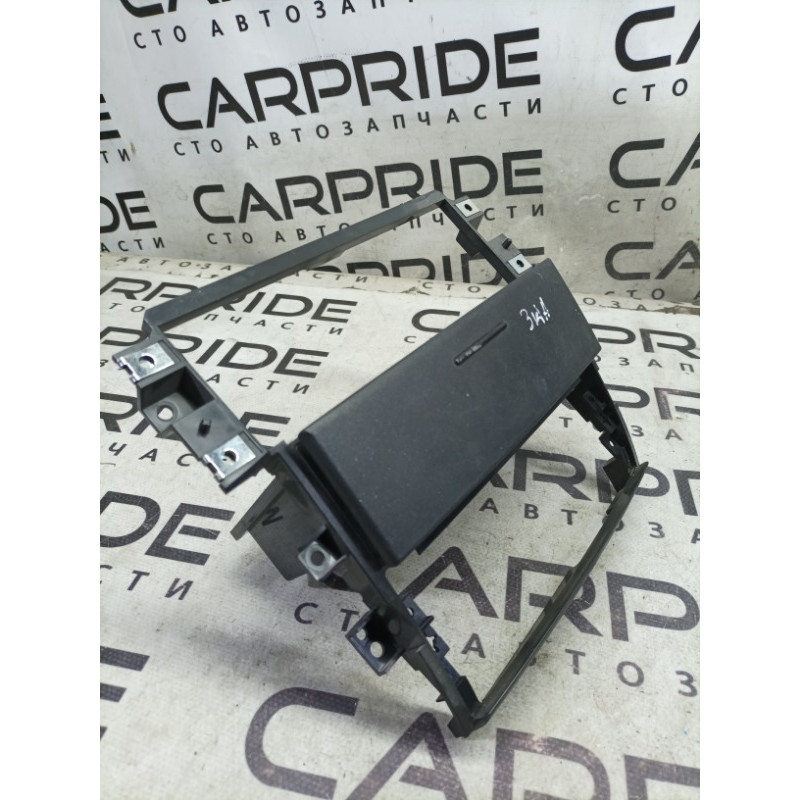 Бардачок центральной консоли (салон) KIA Sorento BL 2005 2.5 CRDI 845703e000