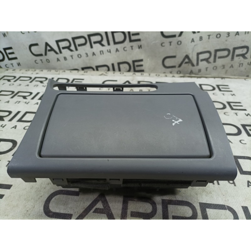 Подстаканник (салон) Mazda 6 GG 2004 2.0 RF5 gj6a64361