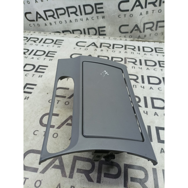 Подстаканник (салон) Mazda 6 GG 2004 2.0 RF5 gj6a64361