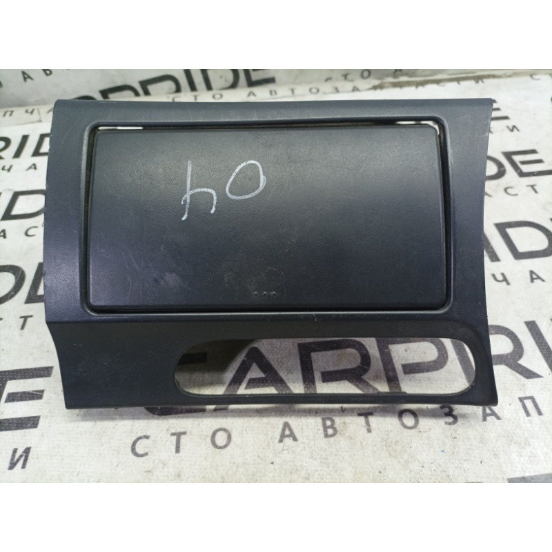 Подстаканник (салон) Mazda 6 GG 2002 2.0 RF5 gj6a64361