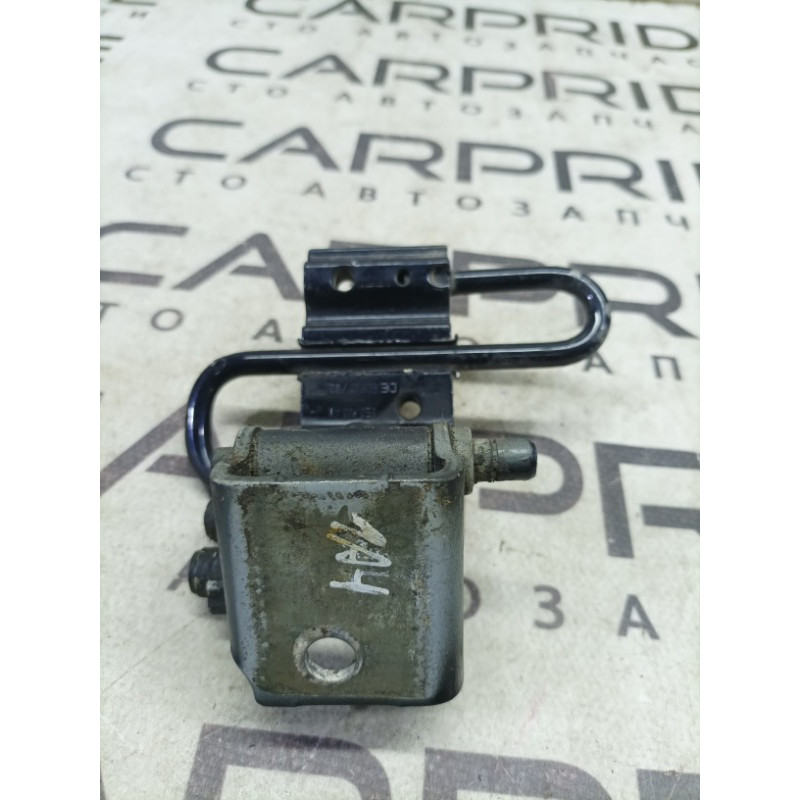 Петля двери (кузов и элементы) AUDI A4 B6 2003 2.0 ALT 8e0833411