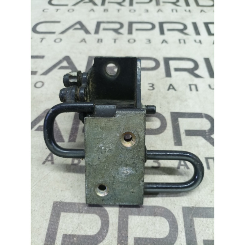 Петля двери (кузов и элементы) AUDI A4 B6 2003 2.0 ALT 8e0833411