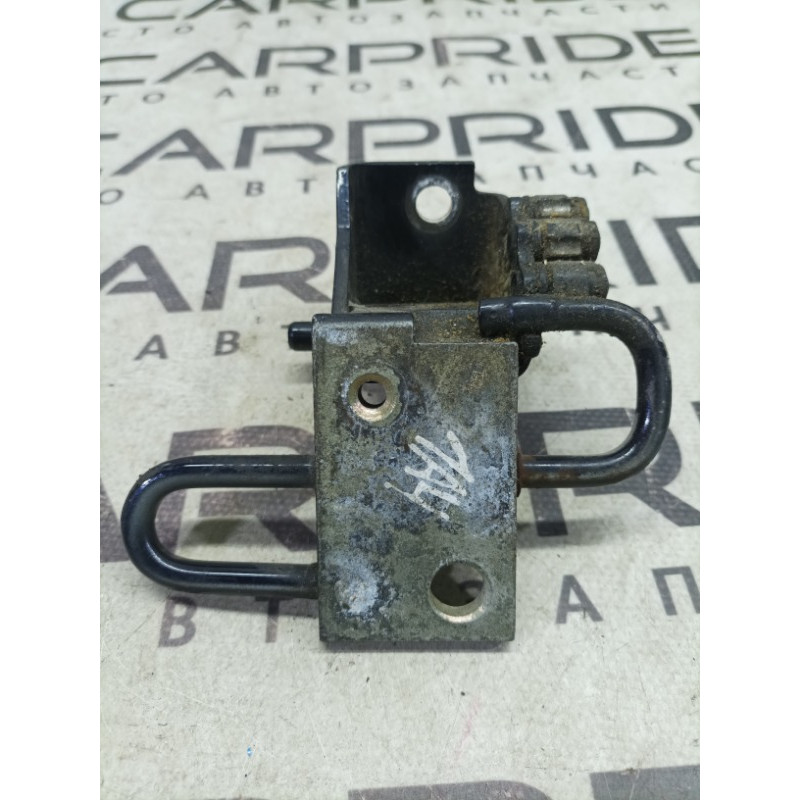 Петля двери (кузов и элементы) AUDI A4 B6 2003 2.0 ALT 8e0831412