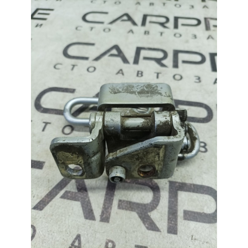 Петля двери (кузов и элементы) Volkswagen Golf 1K 2004 2.0 BKD 1k0831412h