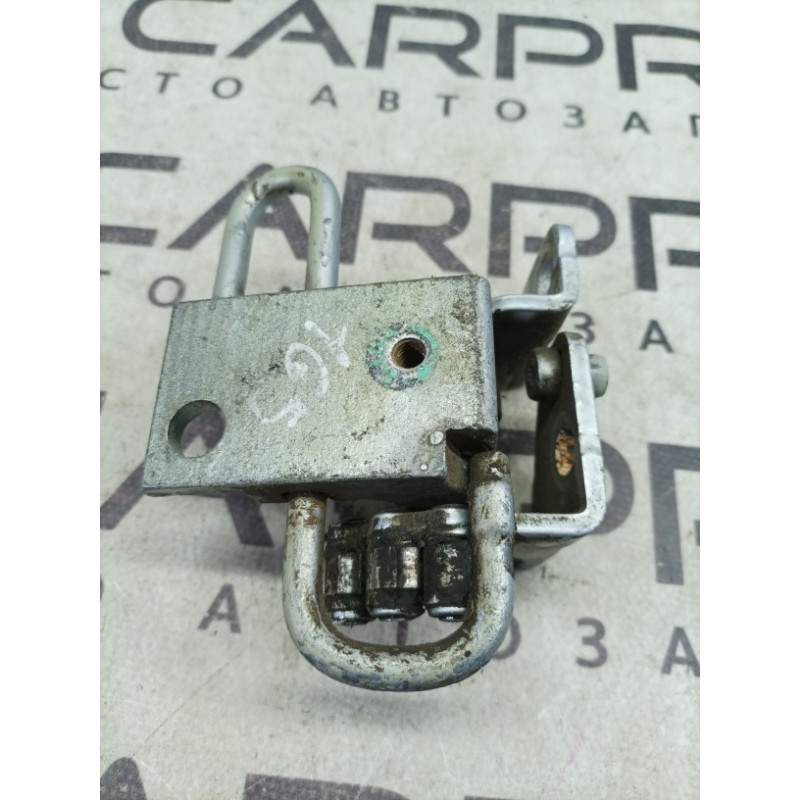 Петля двери (кузов и элементы) Volkswagen Golf 1K 2004 2.0 BKD 1k0831412h