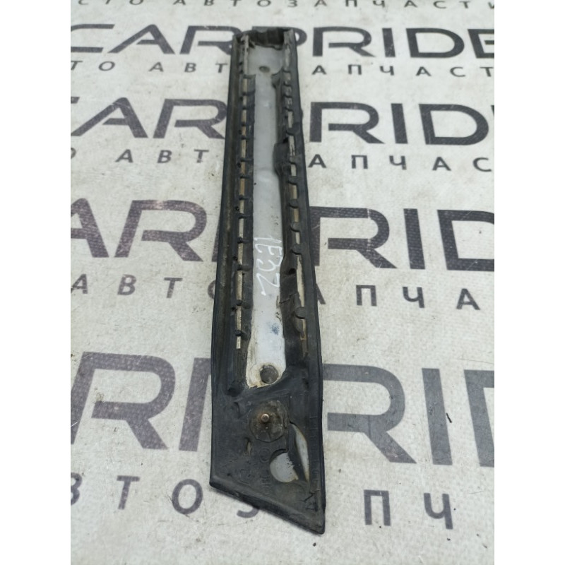 Молдинг крыла (кузов и элементы) BMW 7-series E32 1990 M70b50 51131908681