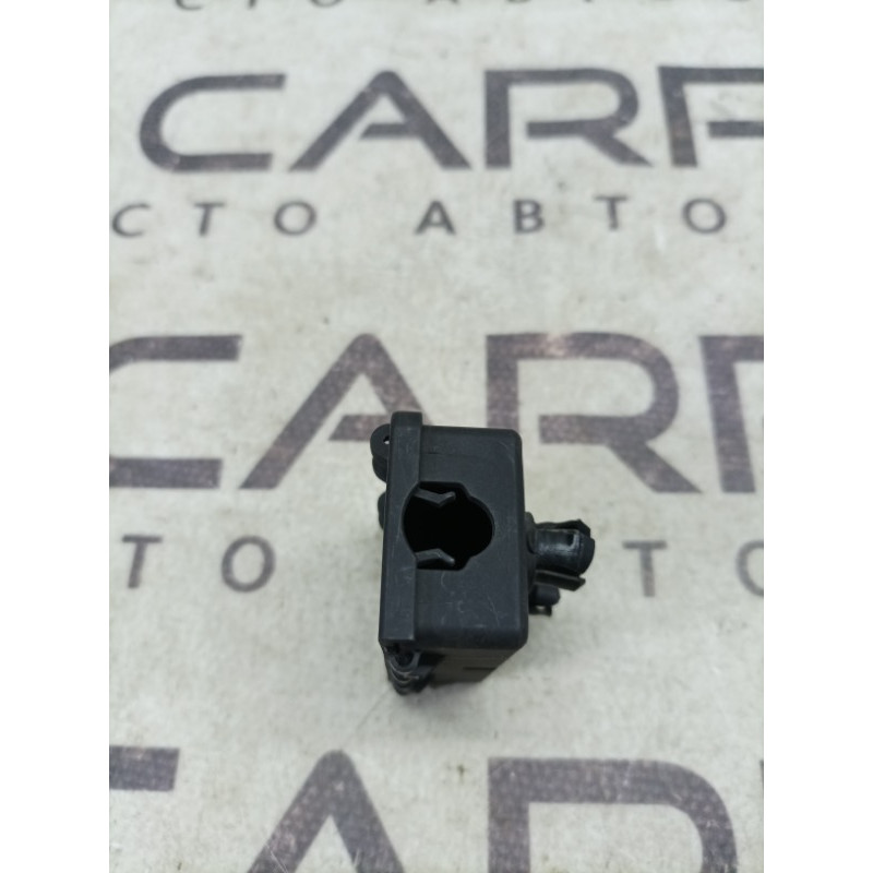 Крепление проводки (кузов и элементы) BMW 5-series F10 2013 N63B44 61139187008