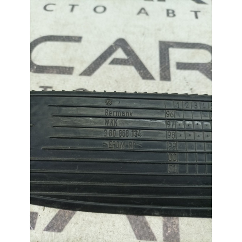 Коврик карты двери (кузов и элементы) Volkswagen Passat B5 3b0868134