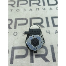 Привод заслонки отопителя