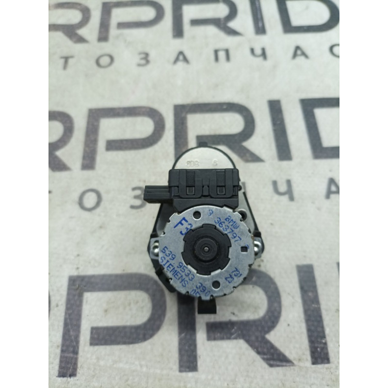 Привод заслонки отопителя (отопление и кондиционирование) BMW 5-series E39 8363797