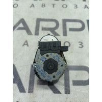 Привід заслонки обігрівача