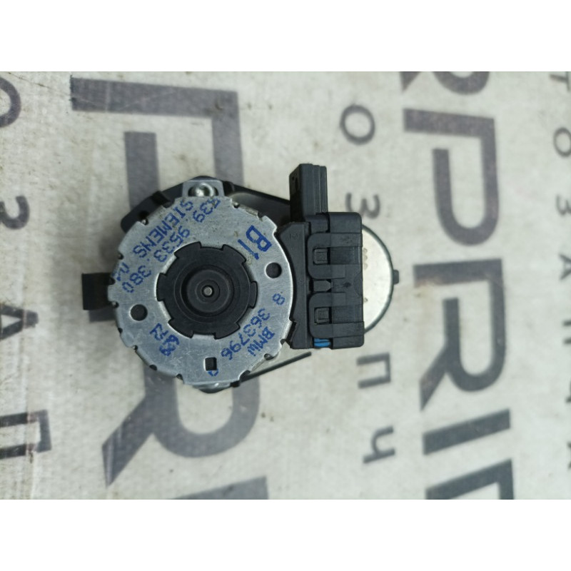 Привод заслонки отопителя (отопление и кондиционирование) BMW 5-series E39 64118363796