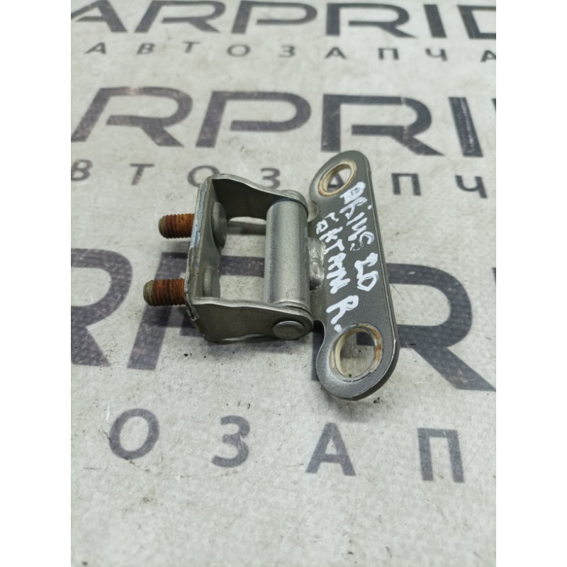 Петля багажника (кузов и элементы) Toyota Prius XW20