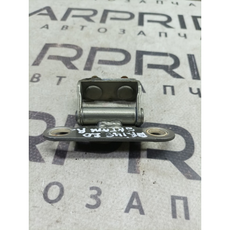 Петля багажника (кузов и элементы) Toyota Prius XW20