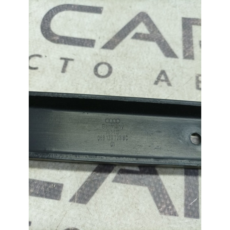 Кронштейн (двигатель и элементы) Audi A4 B6 06b129723bc