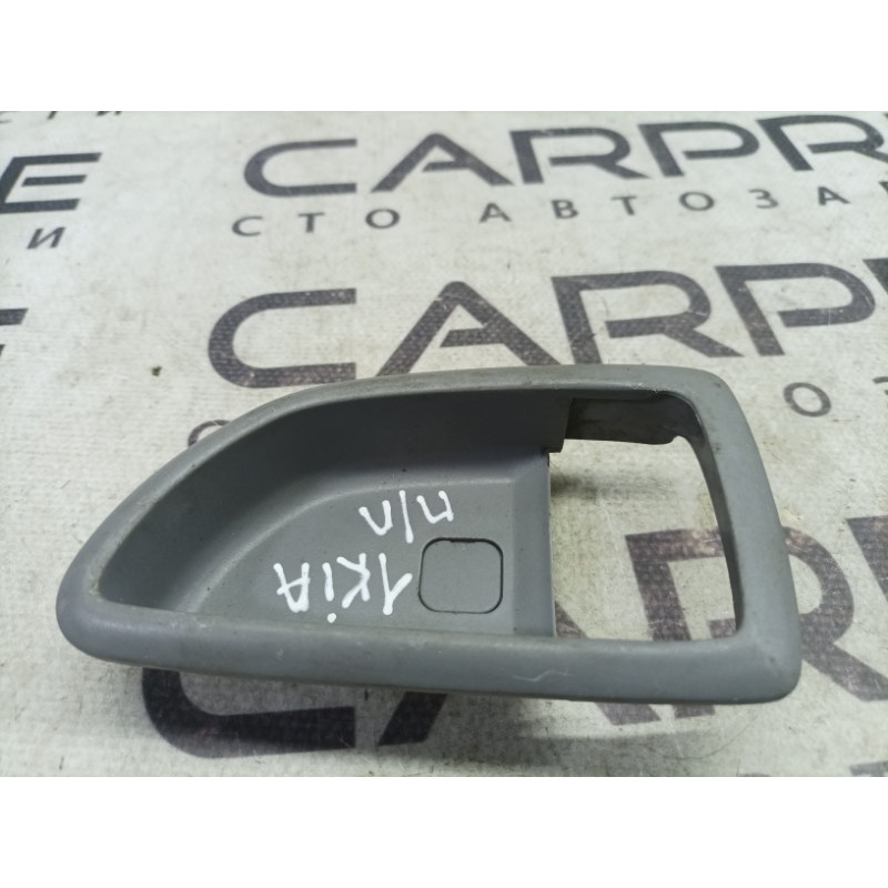 Накладка ручки внутренней (салон) KIA Sorento BL 2005 2.5 CRDI 826213e000