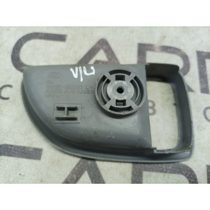 Накладка ручки внутренней (салон) KIA Sorento BL 2005 2.5 CRDI 826213e000