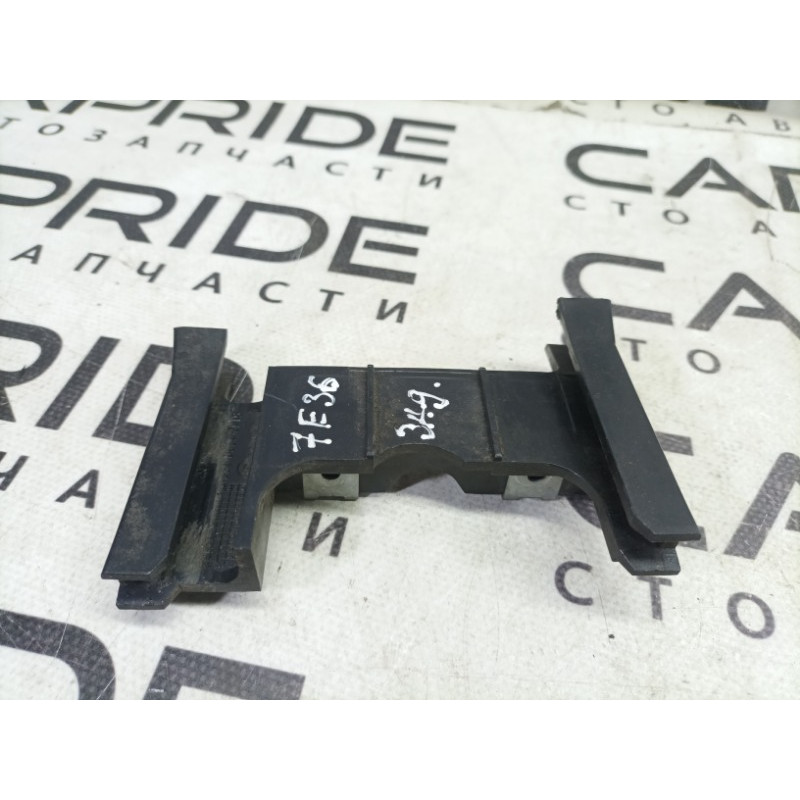 Крепление бампера (кузов и элементы) BMW 3-series E36 1997 M52b28 51121960698